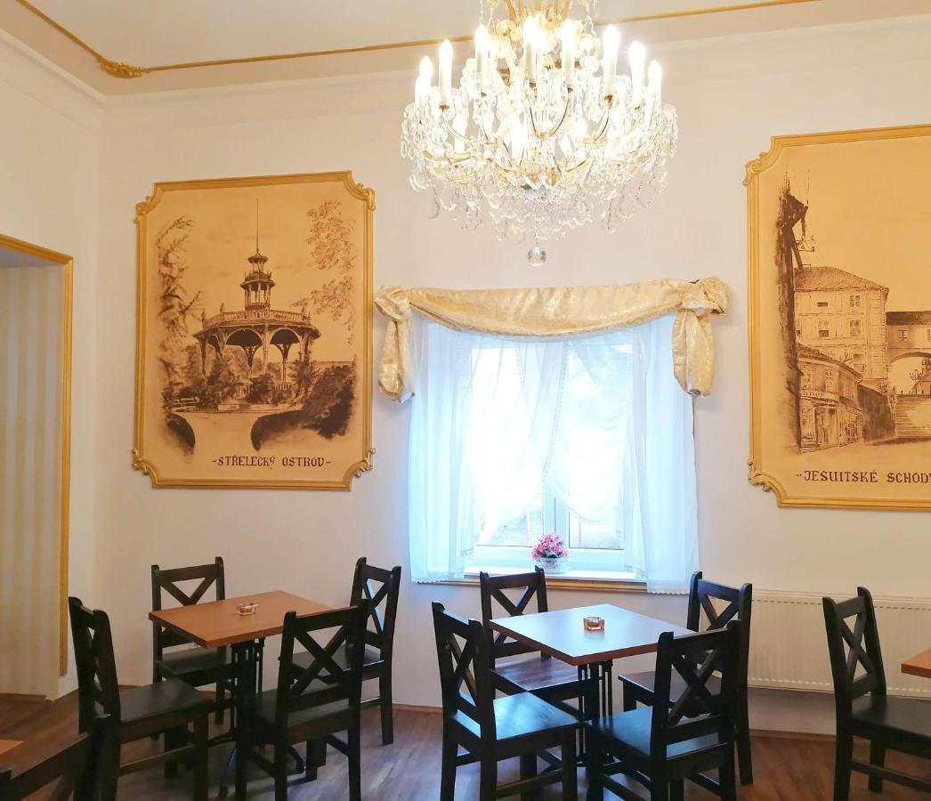 Hotel Dejmalik Litoměřice Exteriör bild