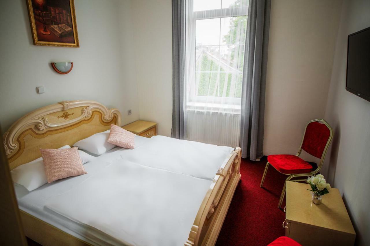 Hotel Dejmalik Litoměřice Exteriör bild